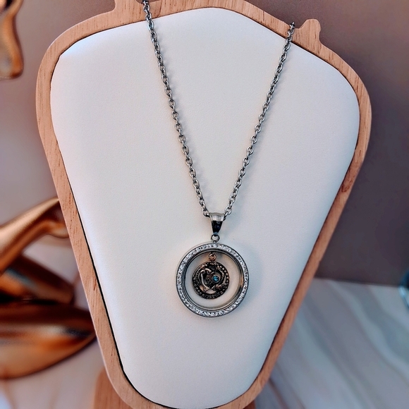 💥 Pisces Zodiac Necklace – Sparkle Like the Stars! - Picture 3 of 12
